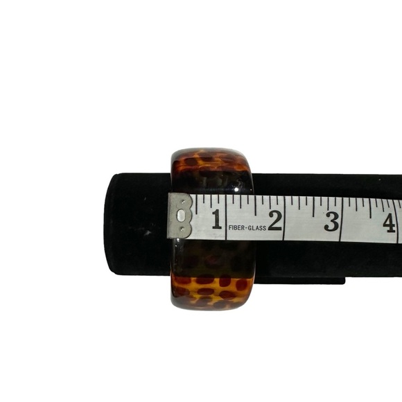 Vtg Signed Joan Rivers Faux Tortoise Leopard Cheetah Print Lucite Chunky Bangle - Picture 11 of 16